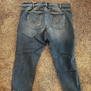 Women’s silver jeans Elysee Capri size 20 length 23.5